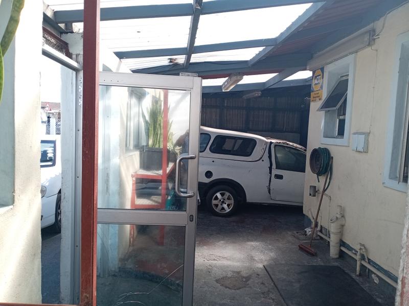 3 Bedroom Property for Sale in Lentegeur Western Cape
